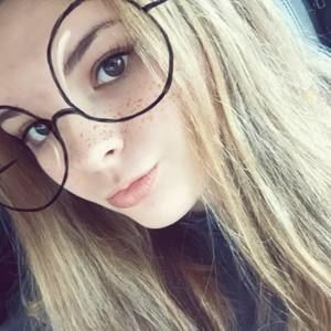 Meet your Posher, Savannah